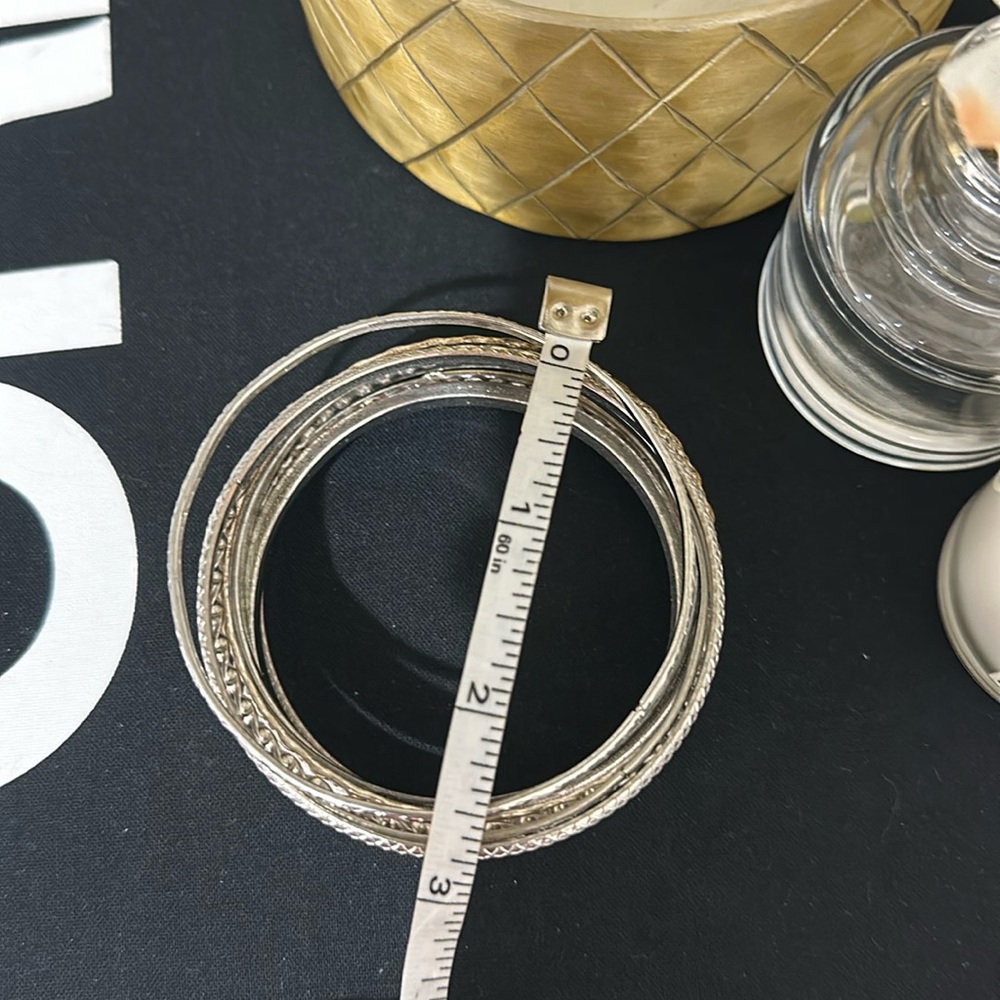Cache Silver Bangles - Picture 4 of 11